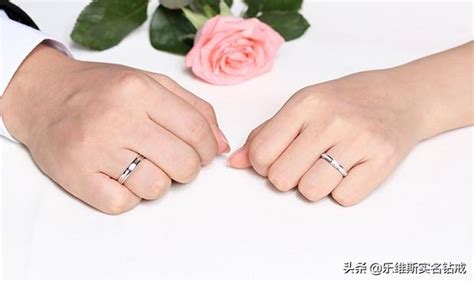 結婚戒指 左右手